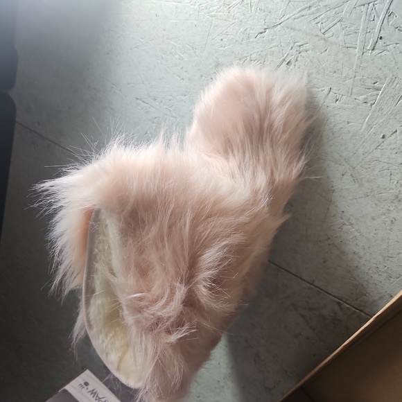 Bearpaw boots Sasha pink, brand new with shearling interior - Picture 5 of 8